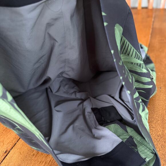 Lululemon Sz 34 Current State Board Short Swim Trunk Unlined Green Leaf Tropical - Picture 7 of 13